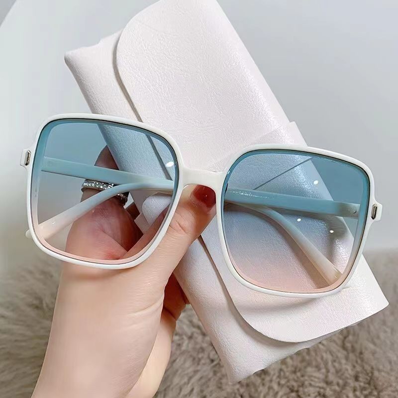 Women's square oversized sunglasses with integrated UV protection Stornfield