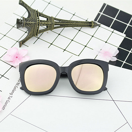 Women's oversized sunglasses with fashionable design and UV protection Stornfield