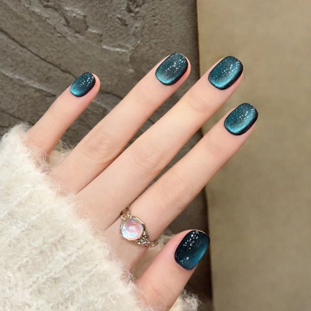 Glamorous Metallic Press-On Nails Stornfield