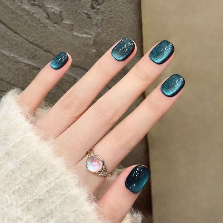 Glamorous Metallic Press-On Nails Stornfield