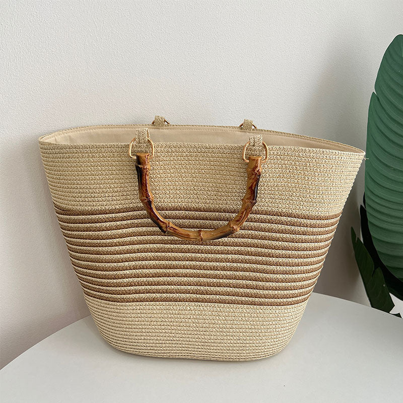 Stylish straw bag with high-quality wooden handle Stornfield