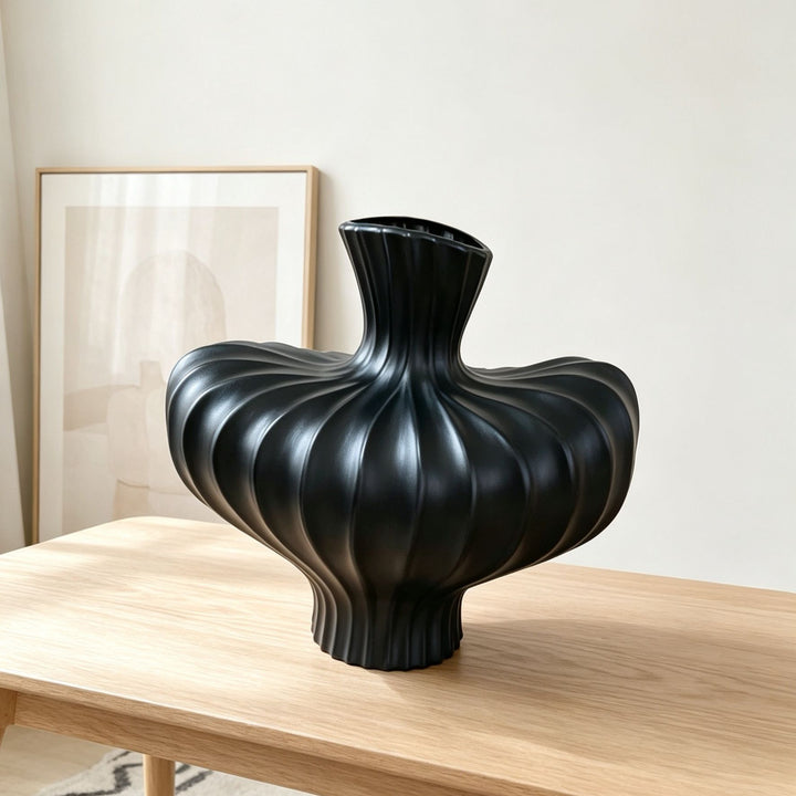 Decorative Artistic Vase Stornfeild
