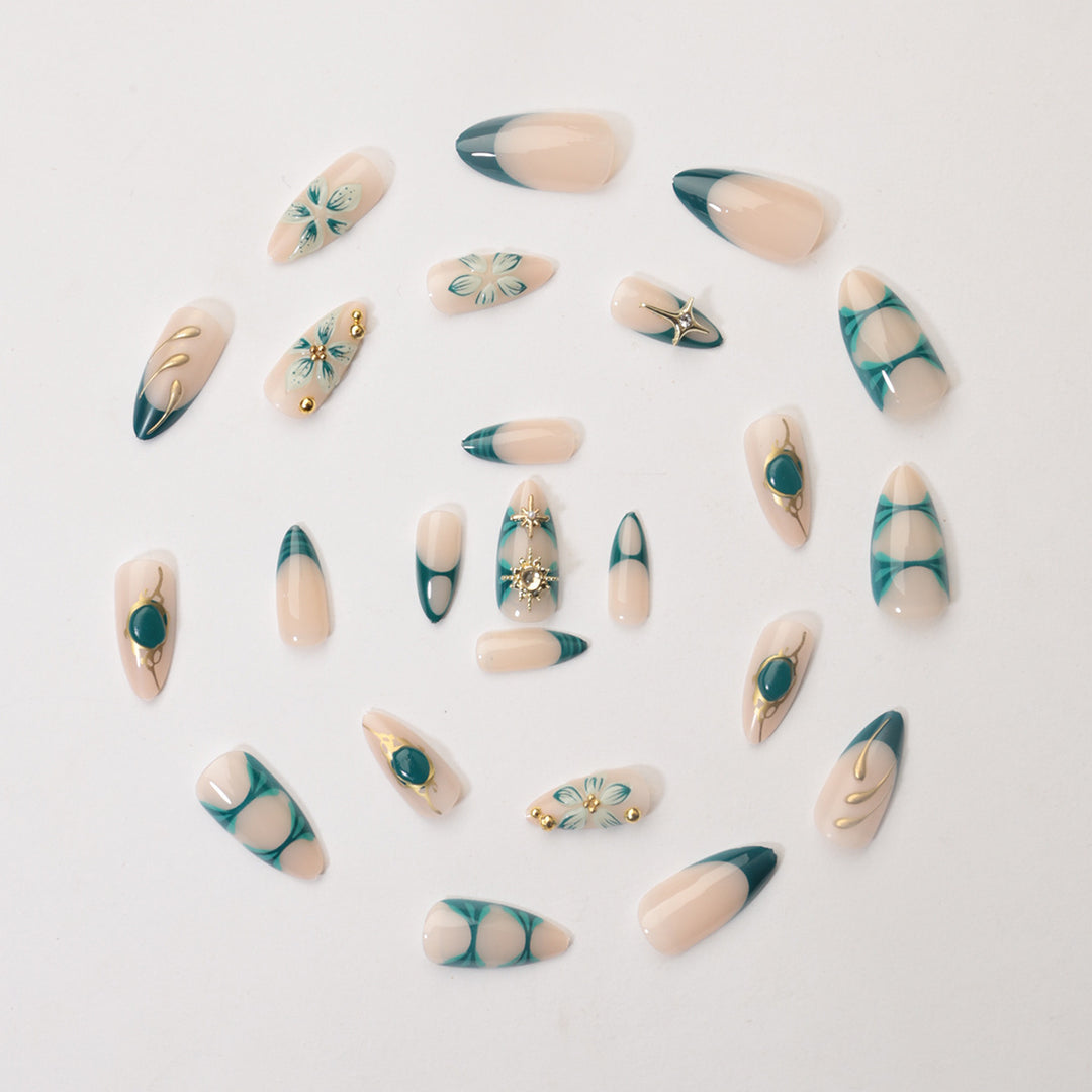 Creative Nail Art Set with Elaborate Flower and Gold Decorations Stornfield
