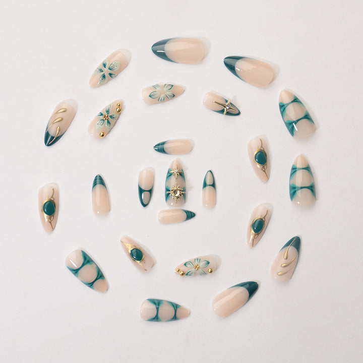 Creative Nail Art Set with Elaborate Flower and Gold Decorations Stornfield
