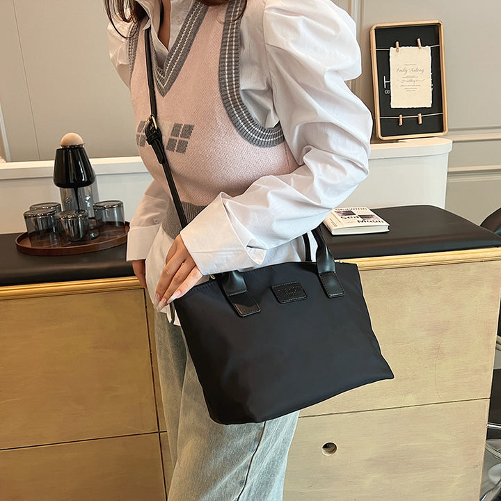 Elegant Structured Handbag Stornfield