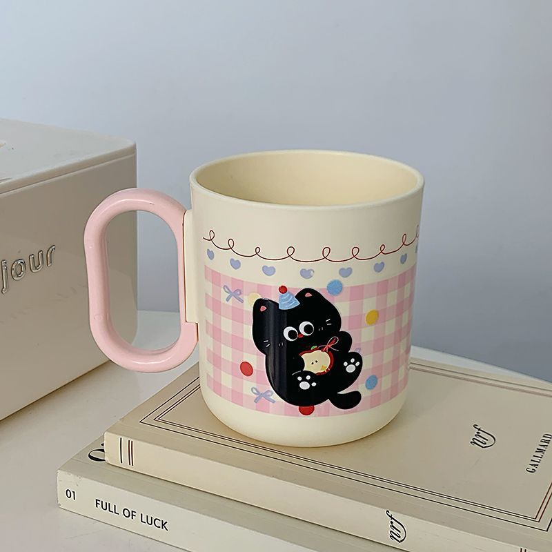 Coffee mug with cute cat design Stornfield
