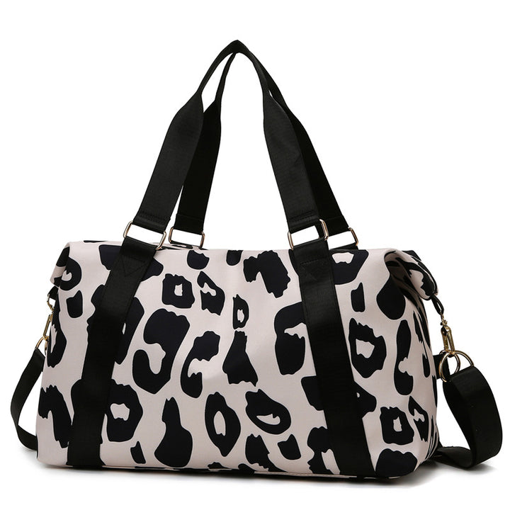 Sporty travel bag with modern leopard pattern Stornfield