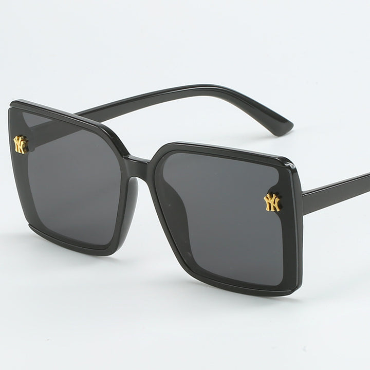 Women's Oversized Sunglasses with Elegant Lenses Stornfield