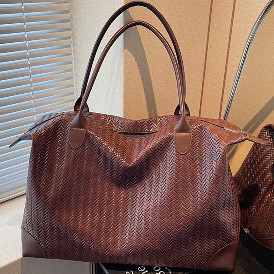 Luxurious Travel Bag In Modern Zigzag Pattern Stornfield