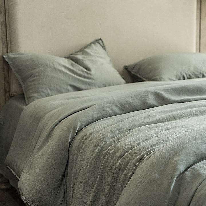 Luxurious stonewashed linen bedding set with a soft feel and hotel closure