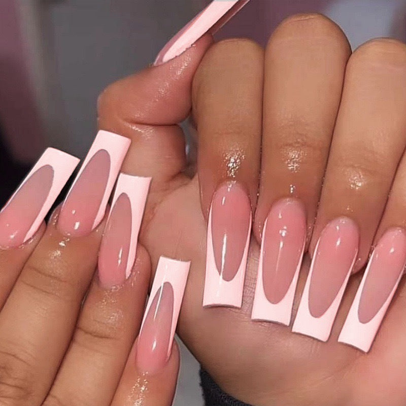 Acrylic nail set with elegant design and gradient colors Stornfield