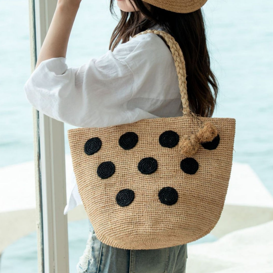 Braided beach bag with decorative 3D dot pattern Stornfield