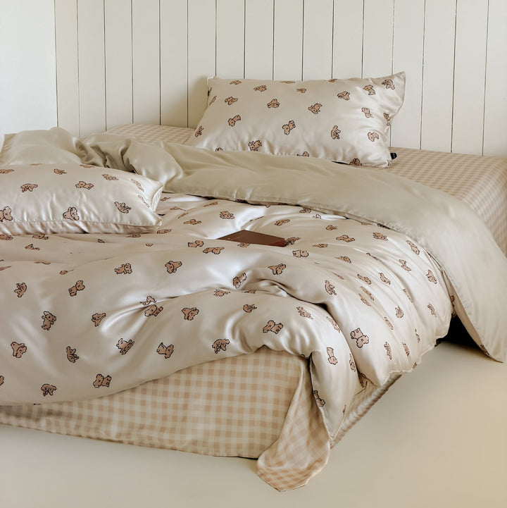 Cat Sketch Cotton Sateen Duvet Cover Set with Reversible Gingham Shams