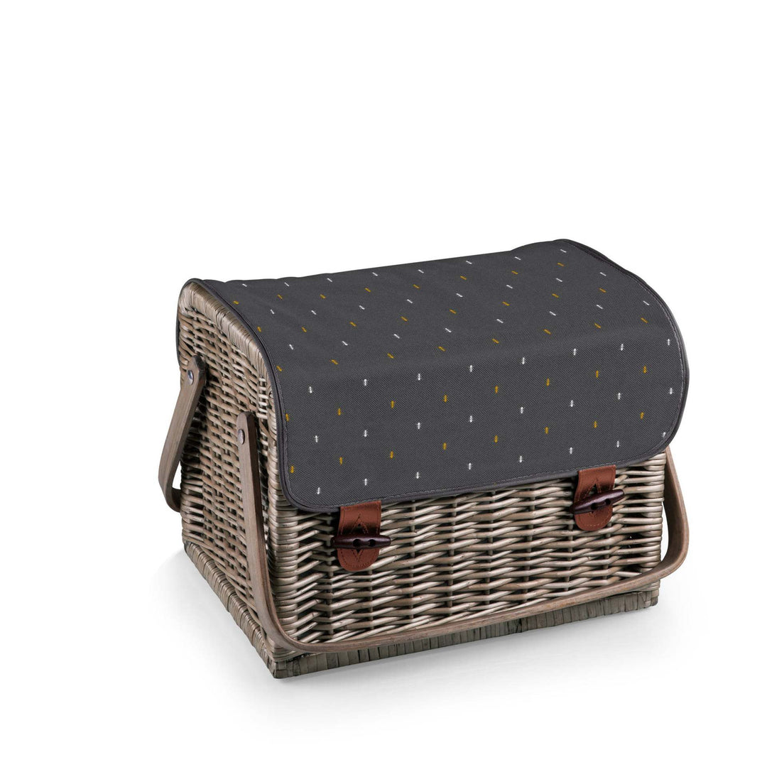 Ladies stylish picnic basket with integrated wine glasses and accessories Stornfield