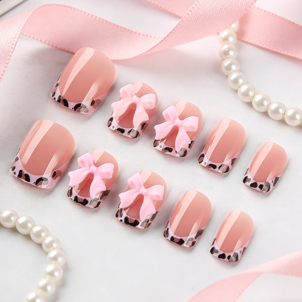 Elegant Animal Print Nail Art Set Stornfield