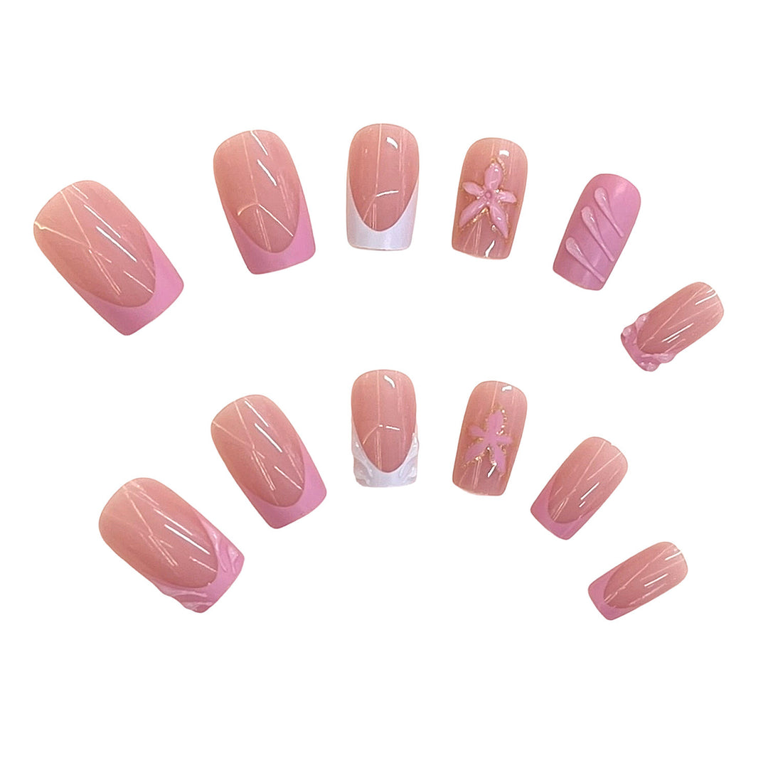 Elegant Floral Design Press-On Nail Set Stornfield