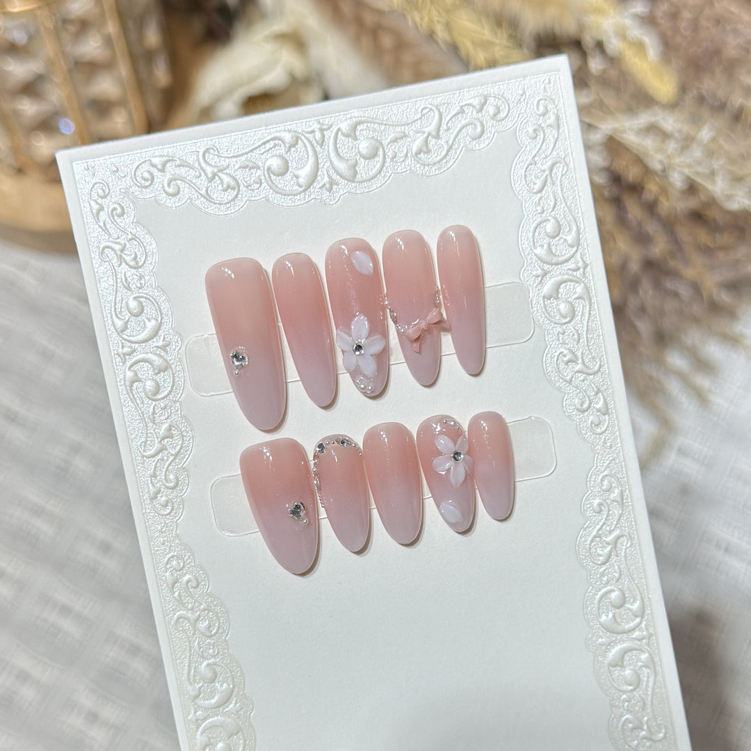Floral Press-On Nail Art Set Stornfield