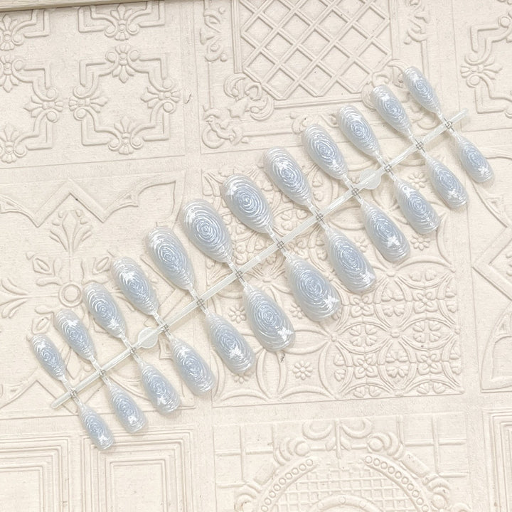 Artistic Floral-Accent Press-On Nail Set Stornfield