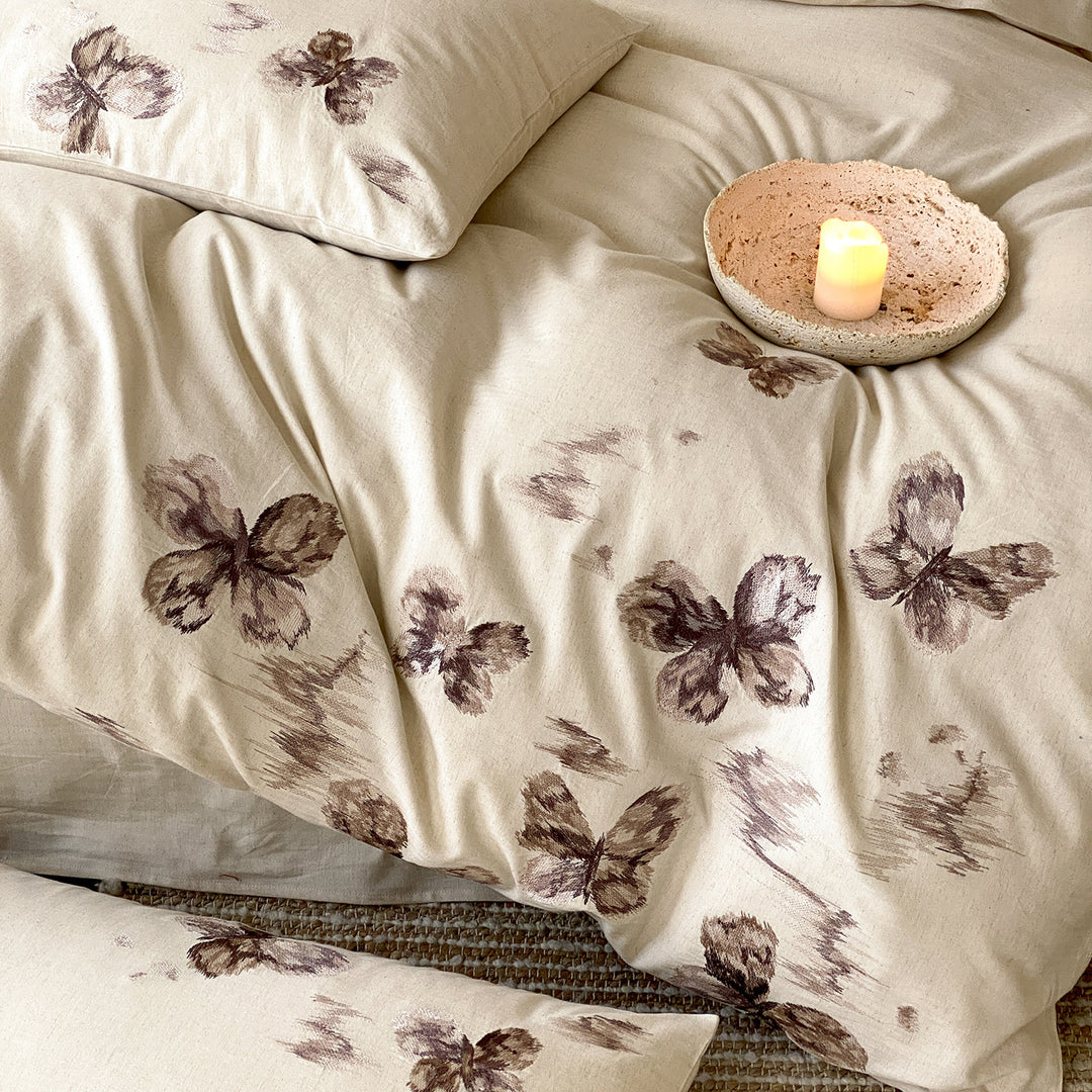 Bedding set made of linen-cotton mix with hand-painted butterfly design