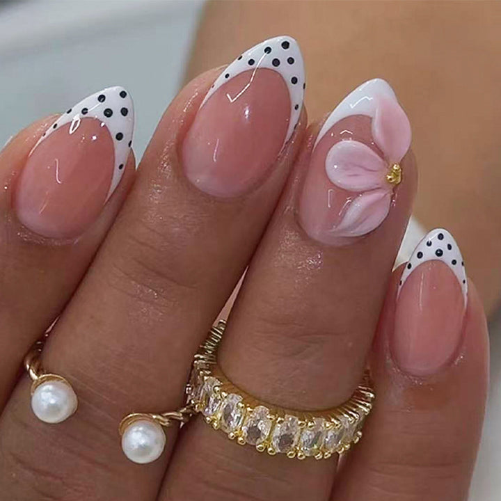 Stylish Press-On Nail Set Stornfield