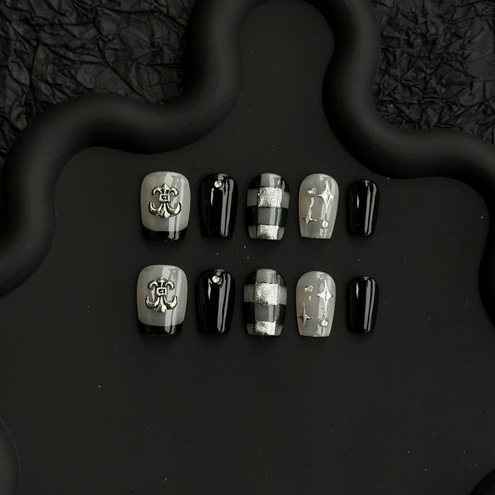 Chic Decorative Press-On Nail Set