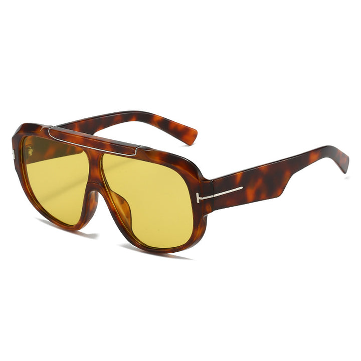 Ladies sporty sunglasses with stylish full rim design Stornfield