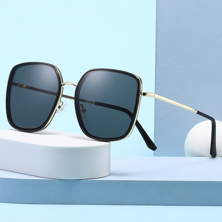 Ladies square sunglasses with luxurious metal frame and UV protection Stornfield