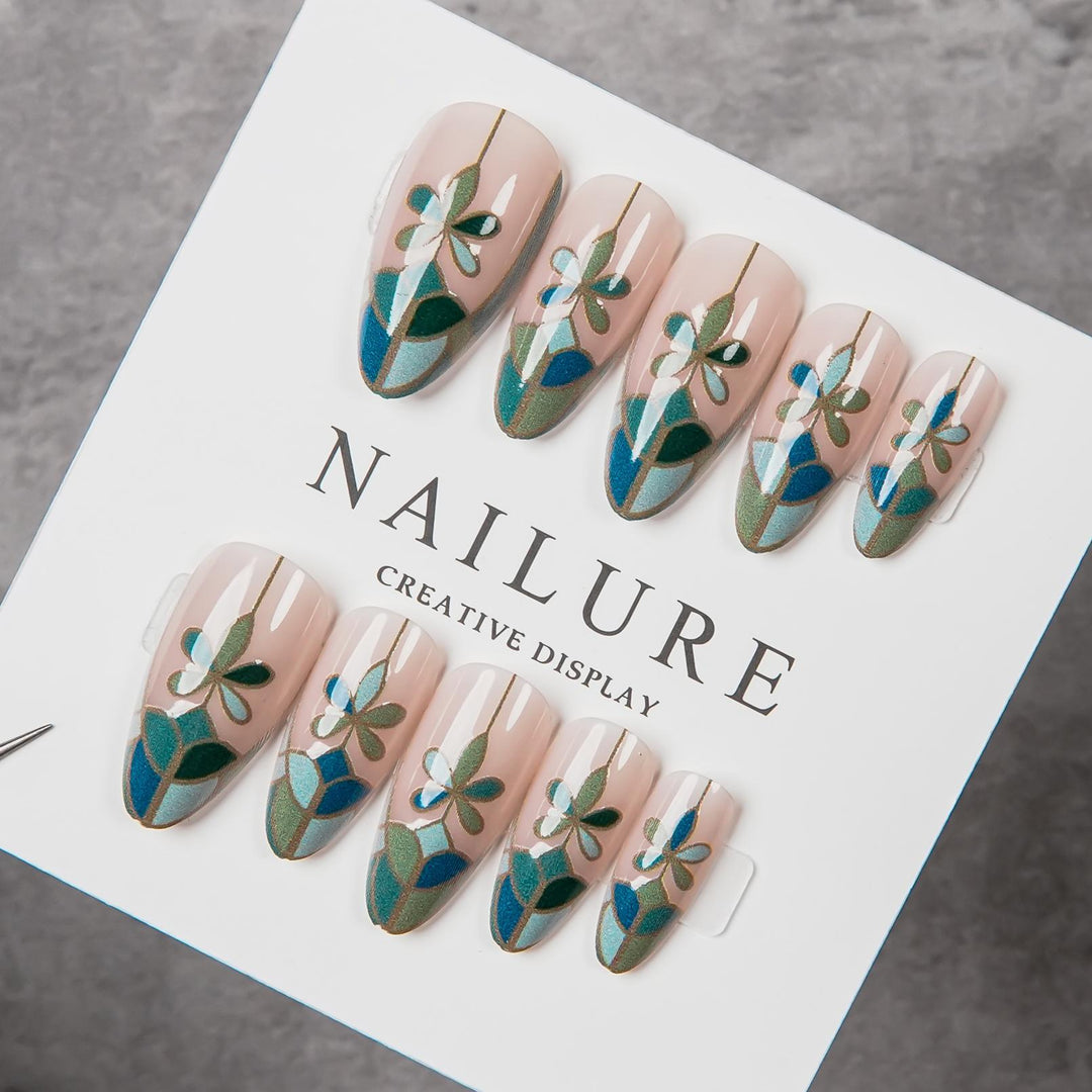 Artistic Floral Design Press-On Nail Set  1791255046