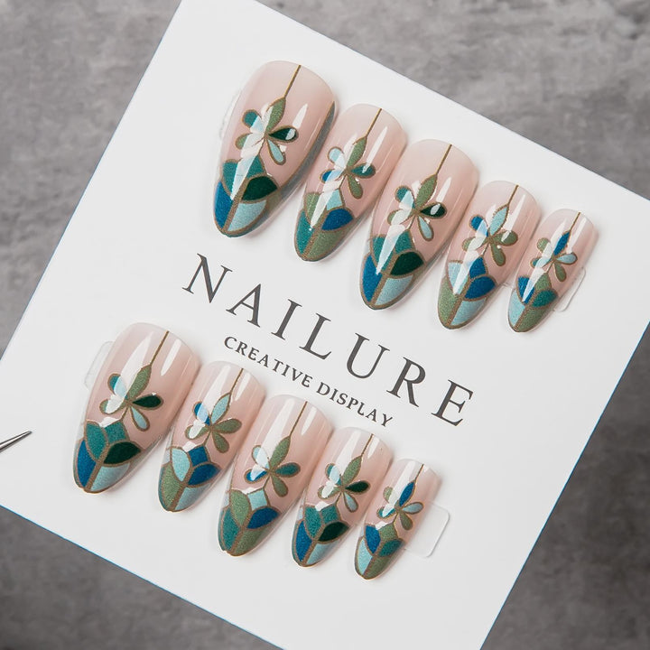 Artistic Floral Design Press-On Nail Set  1791255046