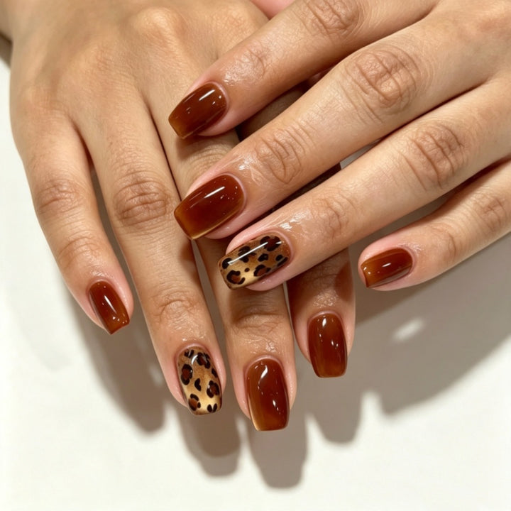 Artificial nails with modern night motif Stornfield