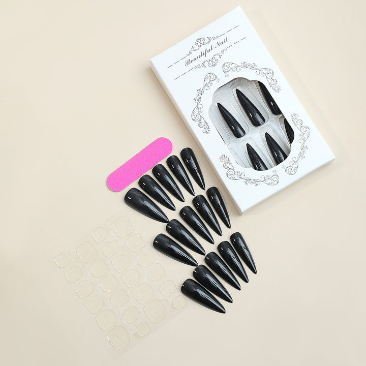 Artificial Nail Set with pointed and shiny nails Stornfield