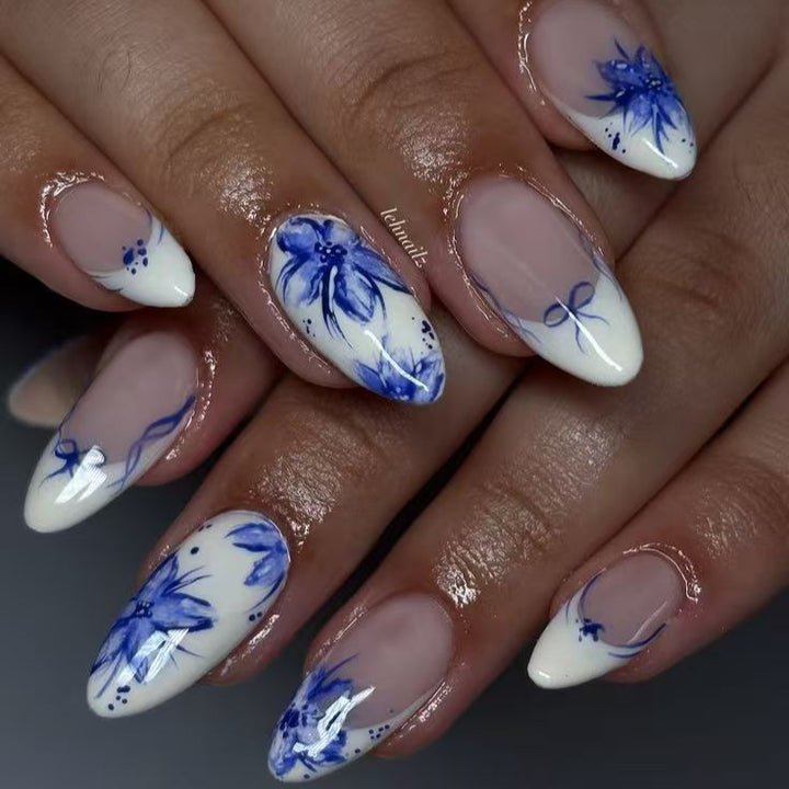 Artificial nails with floral pattern and elegant accents Stornfield