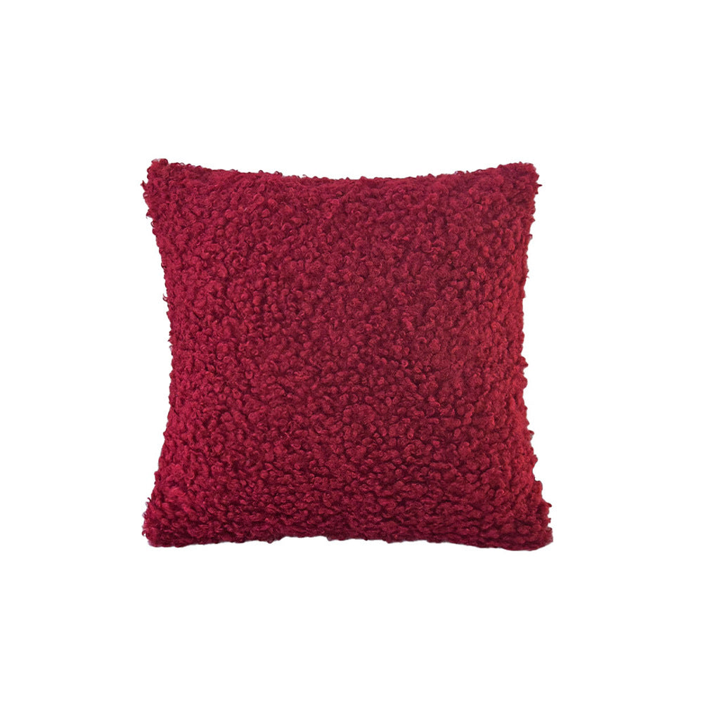 Cuddly decorative pillow