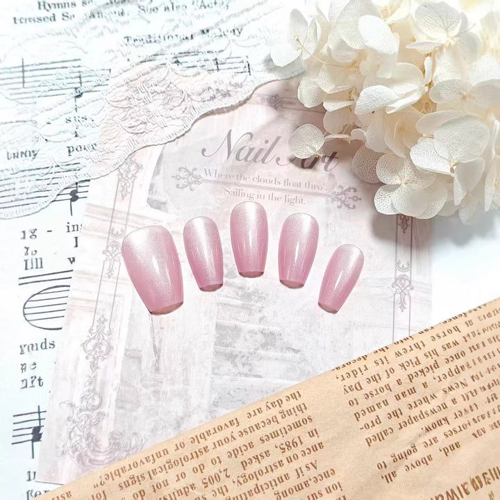 Shiny artificial nails with soft pink effect Stornfield