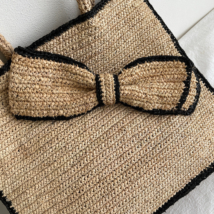 Handcrafted knitted bag with floral design Stornfield