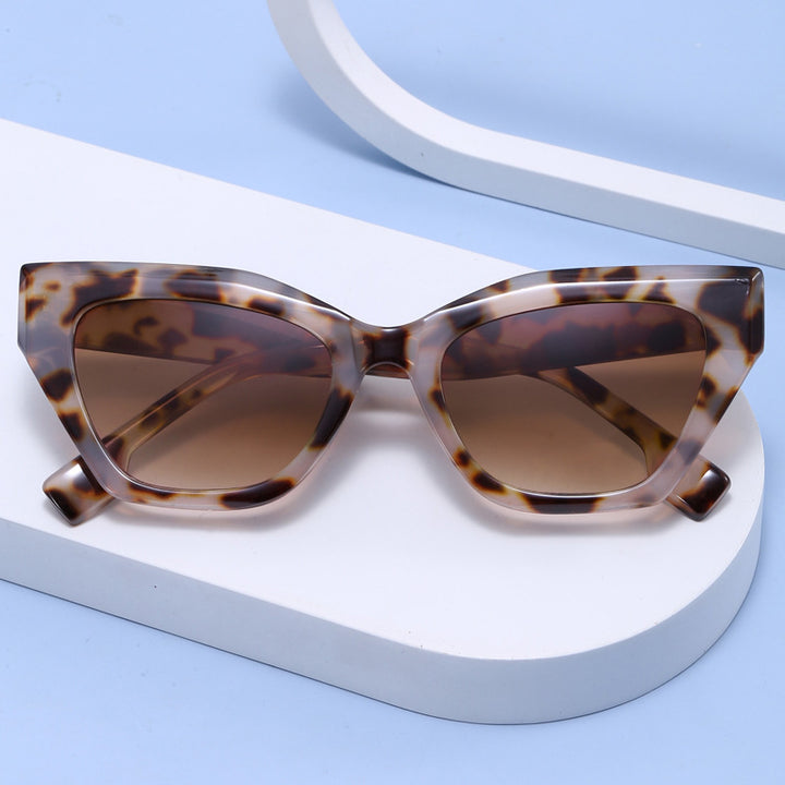 Women’s asymmetrical oversized sunglasses with trendy frame Stornfield