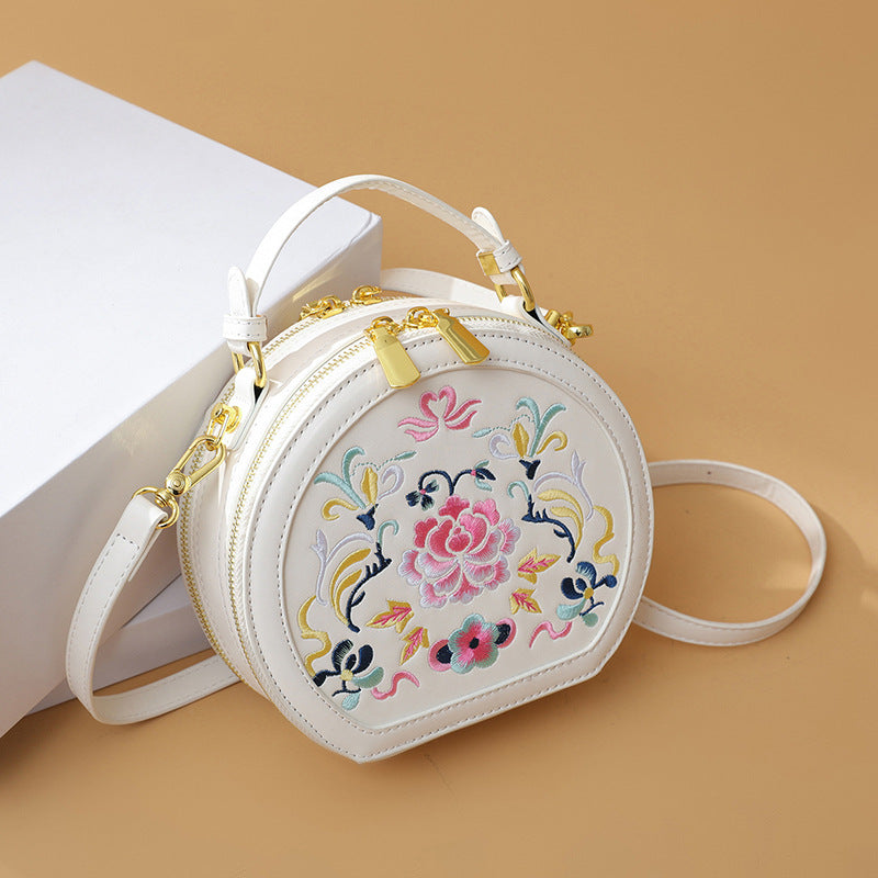 Vintage Floral Embroidered Handbag Stornfield