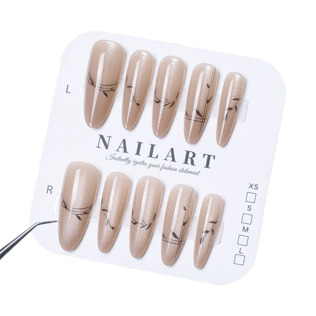 Stylish Floral Nail Set Stornfield