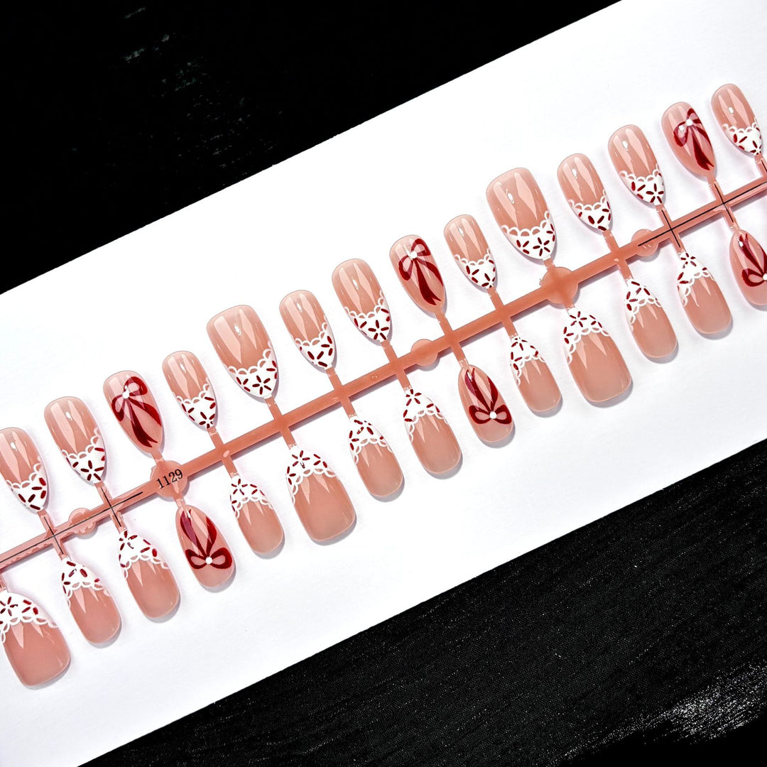 Elegant Lace-Detail Press-On Nail Set
