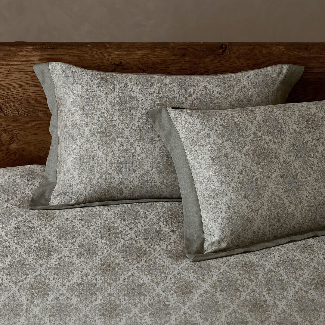 Floral Cotton-Linen Bedspread Set with Chambray Trim