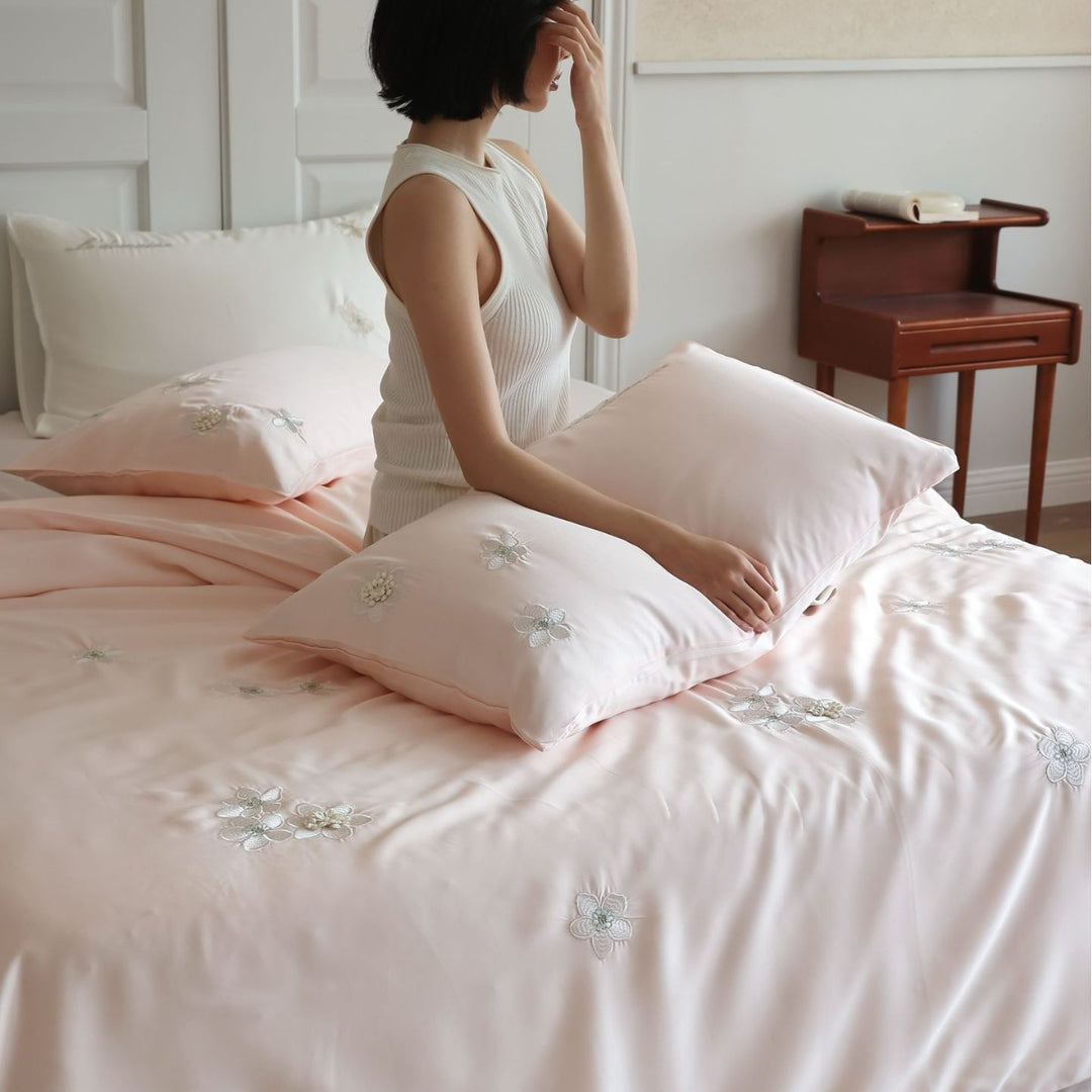 Silky Cotton-Sateen Embroidered Floral Duvet Cover Set with Appliqué Shams