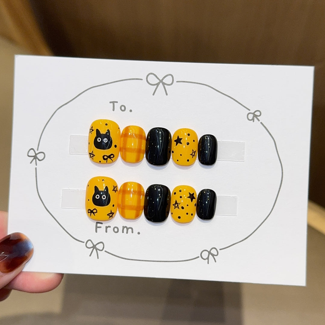 Creative Nail Art with Halloween Motif Stornfield