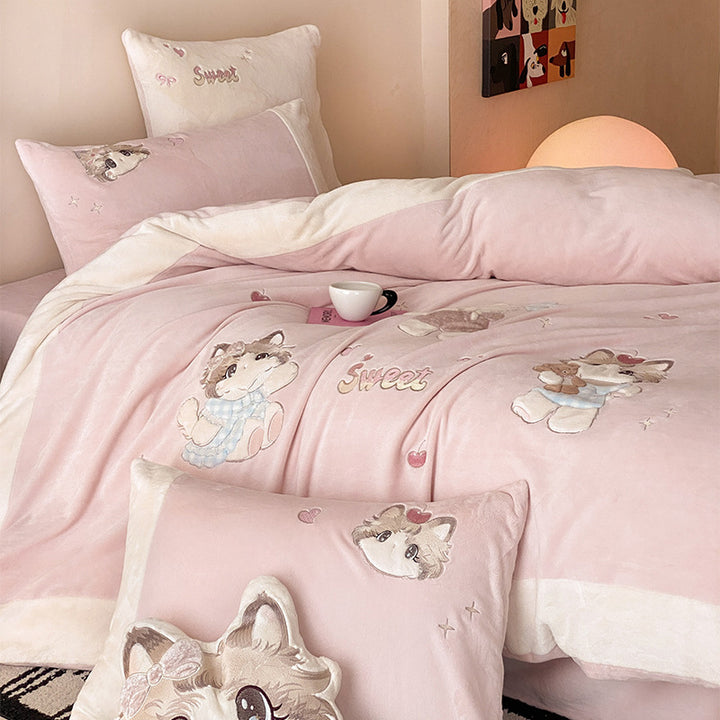Plush Microfiber Reversible Duvet Cover Set with Embroidered Cartoon Kitten and Sherpa Trim
