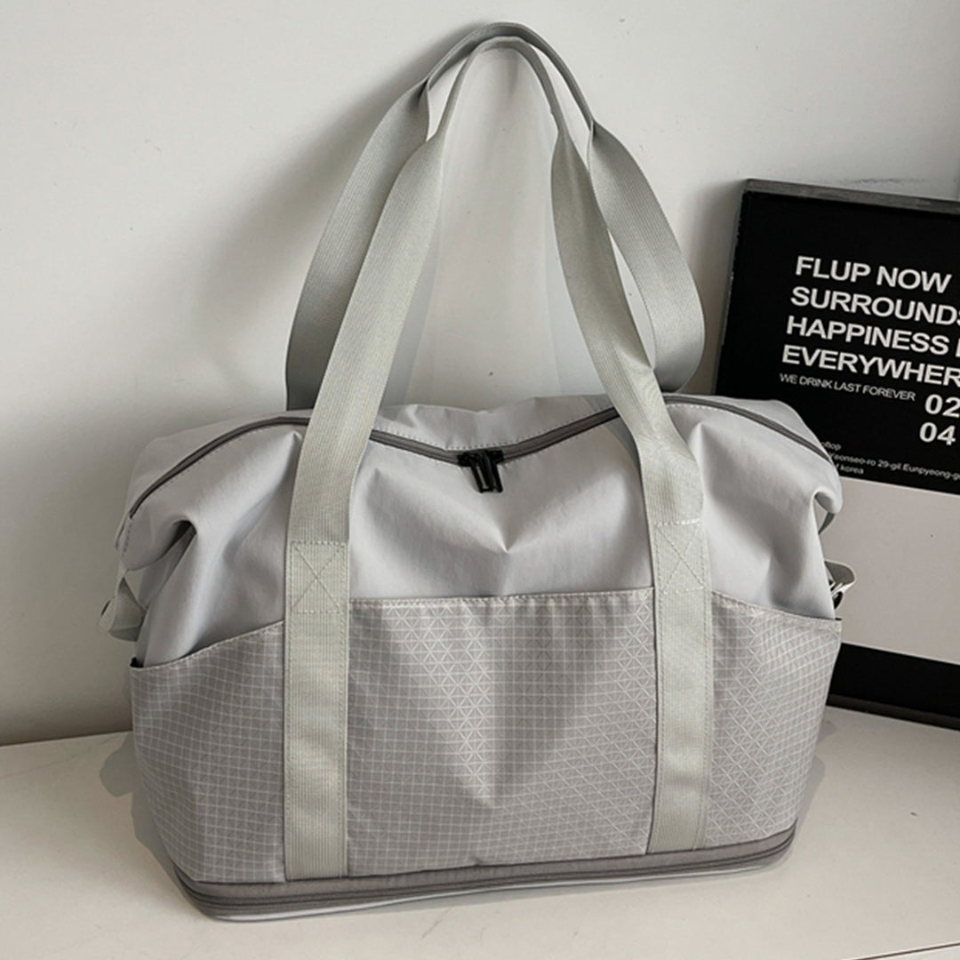 Multifunctional sports and travel bag with innovative compartment arrangement Stornfield