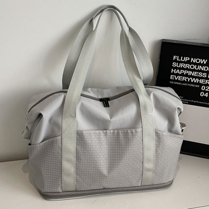 Multifunctional sports and travel bag with innovative compartment arrangement Stornfield
