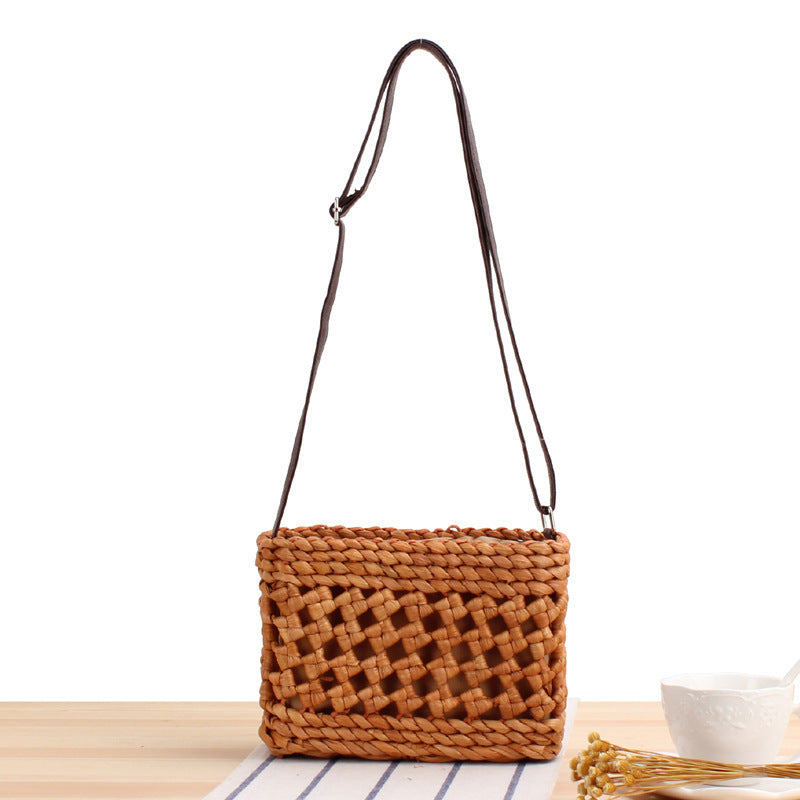 Handcrafted straw (shoulder bag) Stornfield