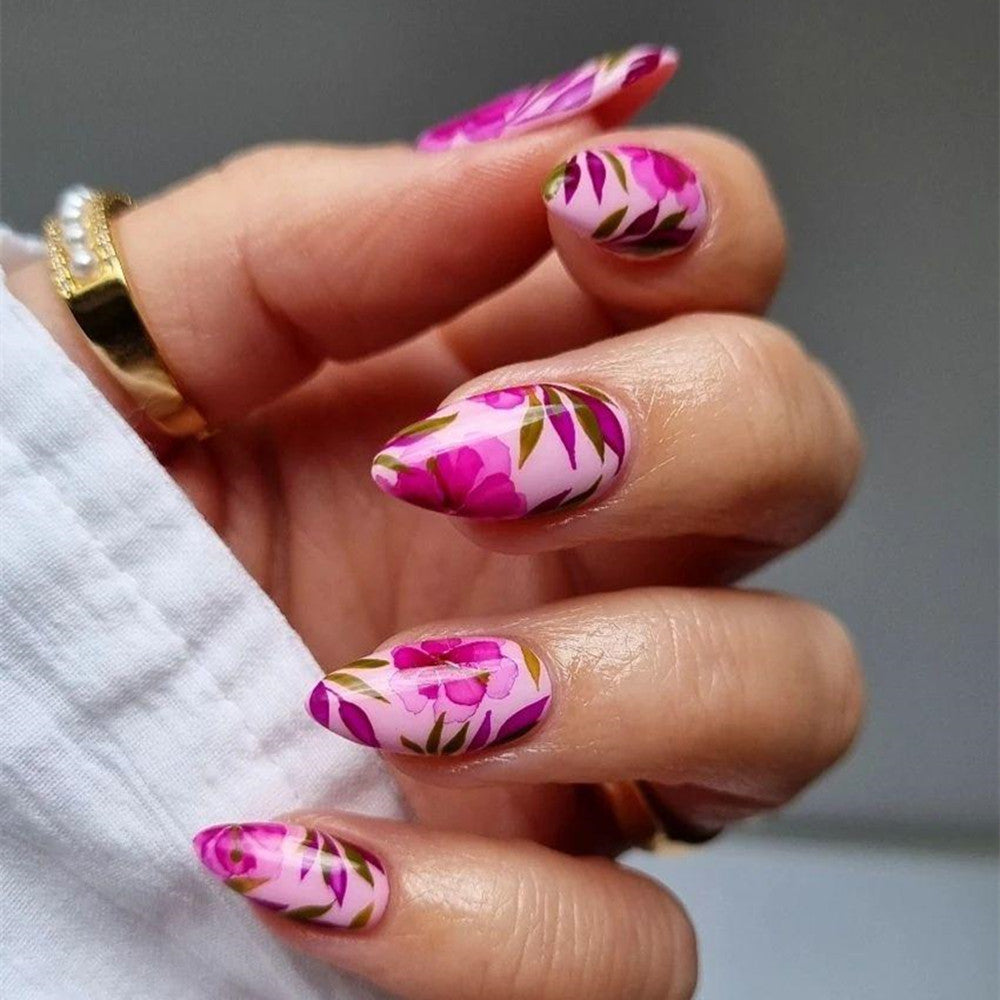 Artificial nails with exciting floral design Stornfield