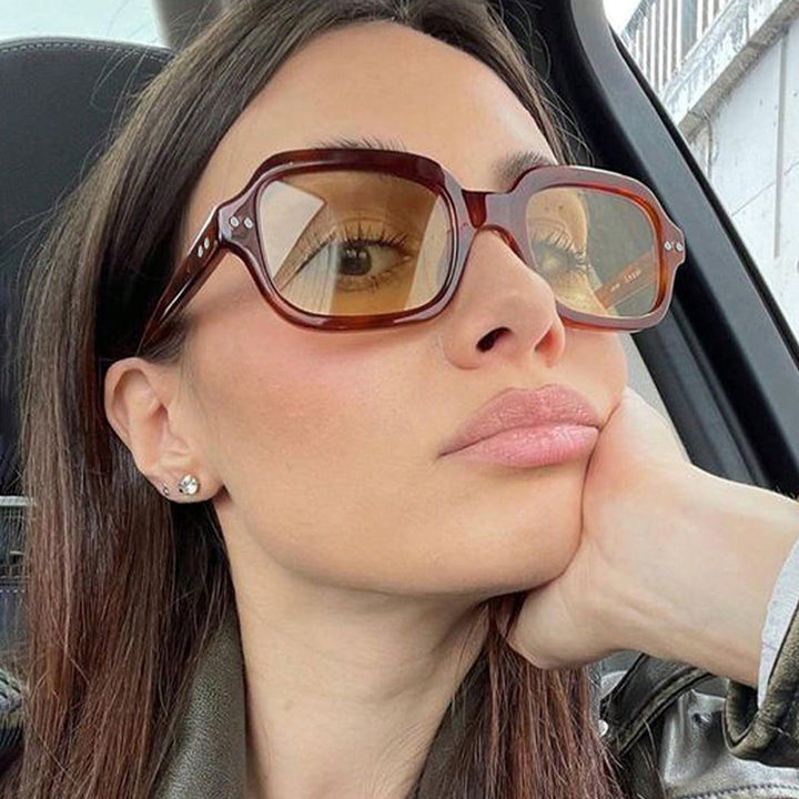 Ladies modern square sunglasses with wide frame and elegant design Stornfield