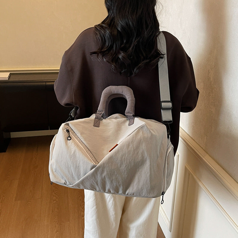 Sporty Travel Bag With Innovative Design Stornfield