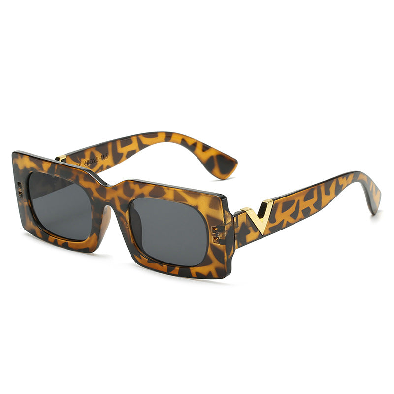 Women's oversized sunglasses with animal print Stornfield
